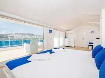 Kalkan Elvira Willa